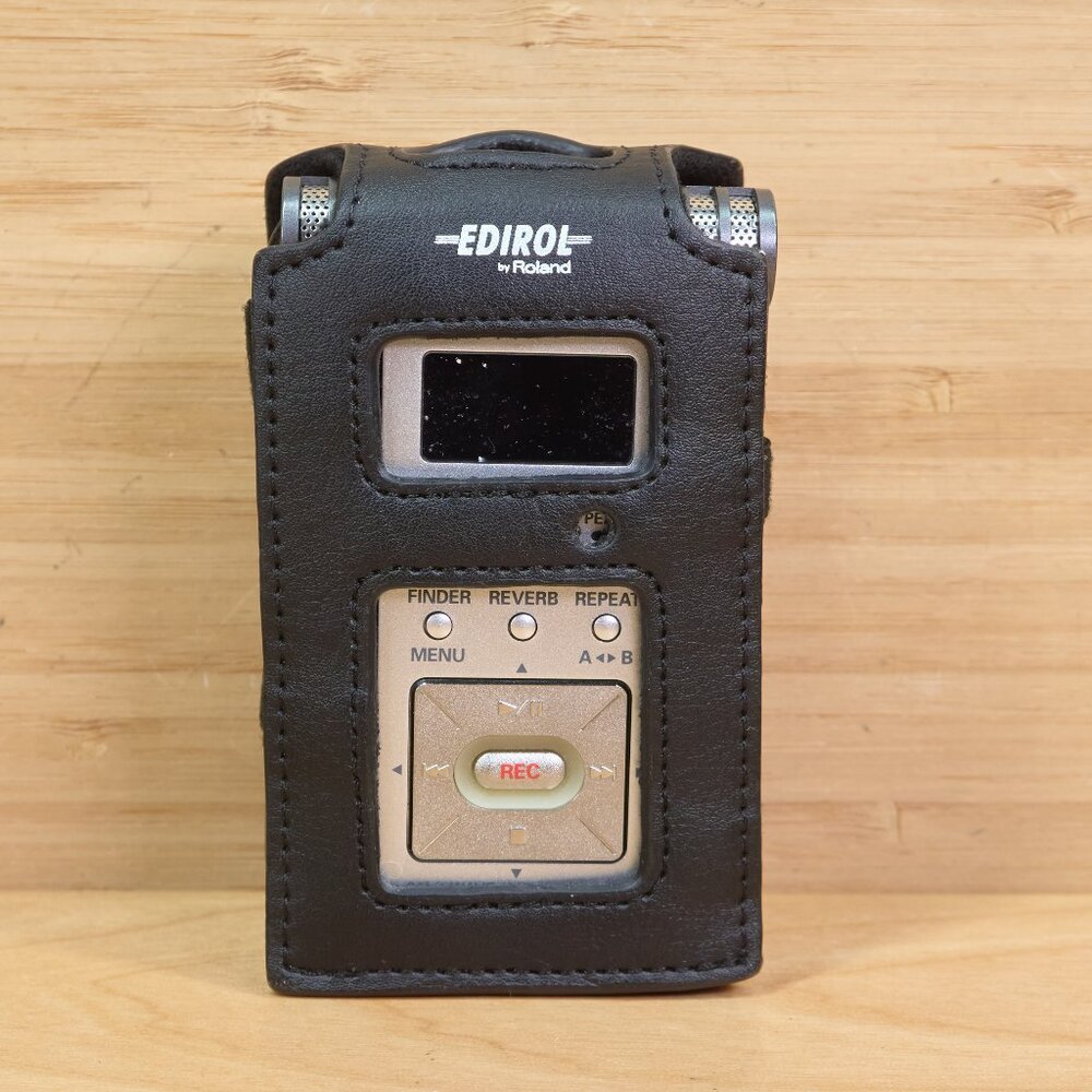 Roland Edirol Portable Digital Voice Recorder in Black and Silver